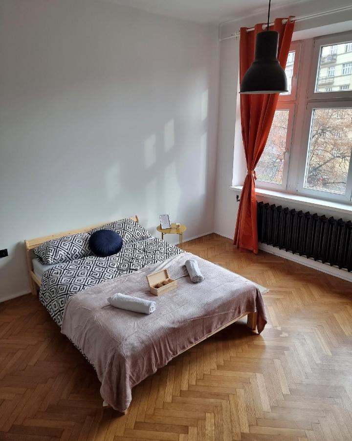 Big And Cozy Bedroom In Краков Экстерьер фото